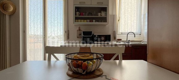 Квартира с 2 спальнями в Тавернерио, Италия № 350969 12