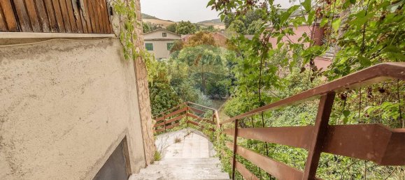 5 rooms House in Serra San Quirico, Italy No. 8033 18
