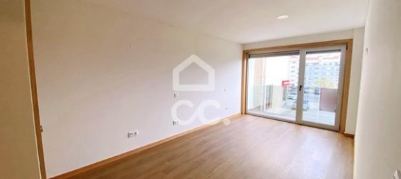 40m² Commercial property in Viseu, Portugal No. 89455 12