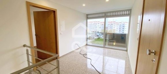 40m² Commercial property in Viseu, Portugal No. 89455 14