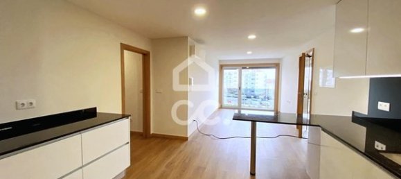 40m² Commercial property in Viseu, Portugal No. 89455 16