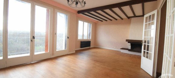 5 bedrooms House in Abrest, France No. 305639 8
