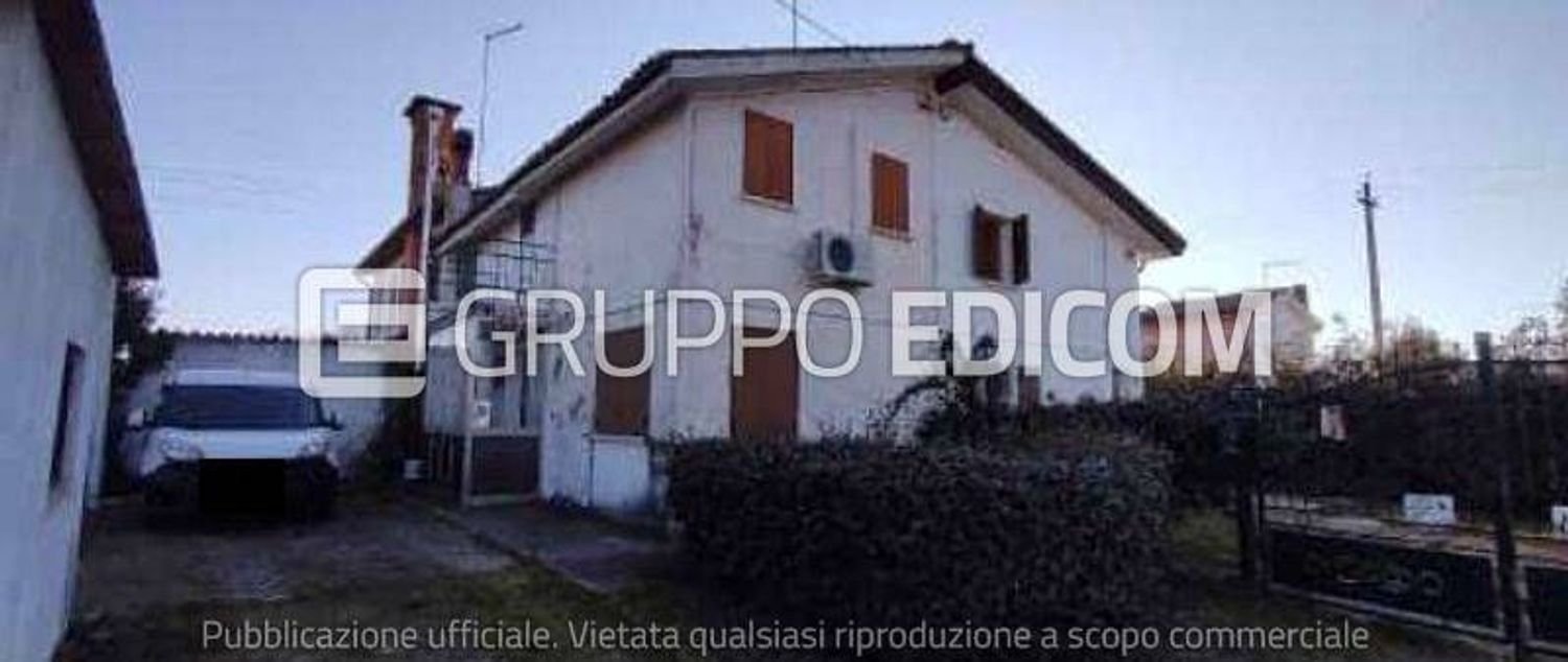 5 bedrooms Apartment in Zero Branco, Italy No. 342350