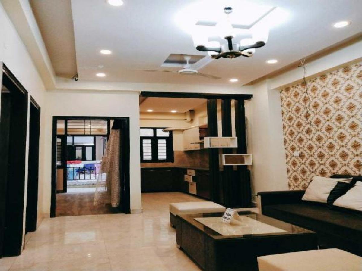 2 Schlafzimmer Haus in Noida, India, Nr. 68036