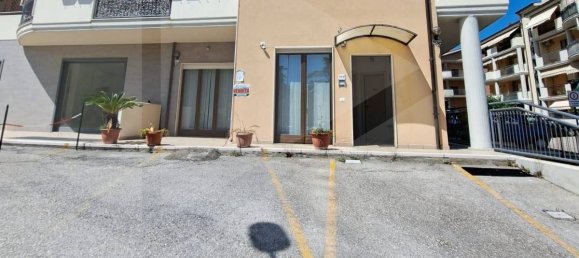 3 rooms Apartment in Vasto, Italy No. 32787 2