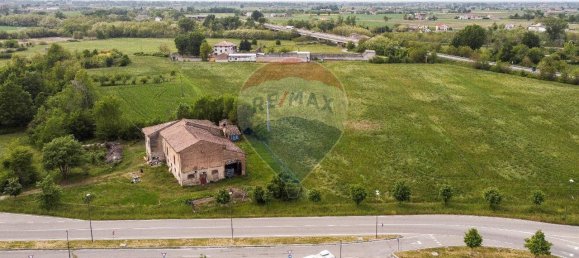 14 rooms House in Fidenza, Italy No. 110035 10