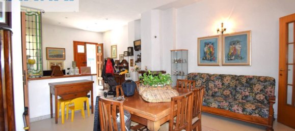 3 bedrooms House in Viareggio, Italy No. 264398 5