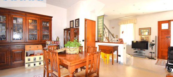 3 bedrooms House in Viareggio, Italy No. 264398 10