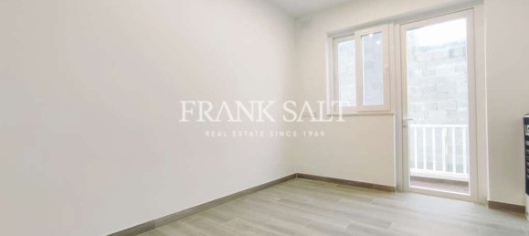 3 bedrooms Penthouse in Zurrieq, Malta No. 6398 5