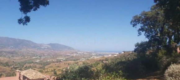 Apartamento de 3 dormitorios en Marbella, Spain No. 246132 24