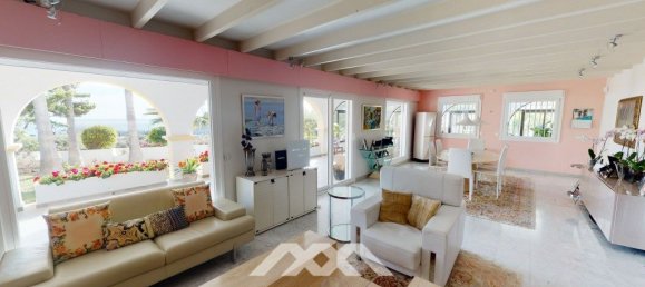 8 bedrooms House in Benajarafe, Spain No. 60171 16