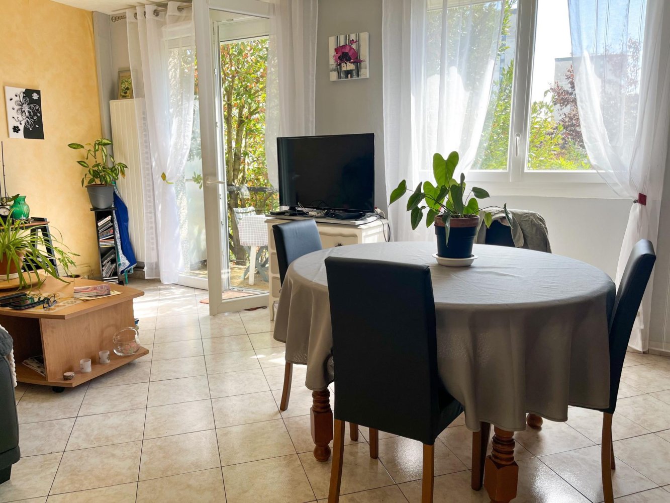 Casa de 3 dormitorios en Le Mans, France No. 336207