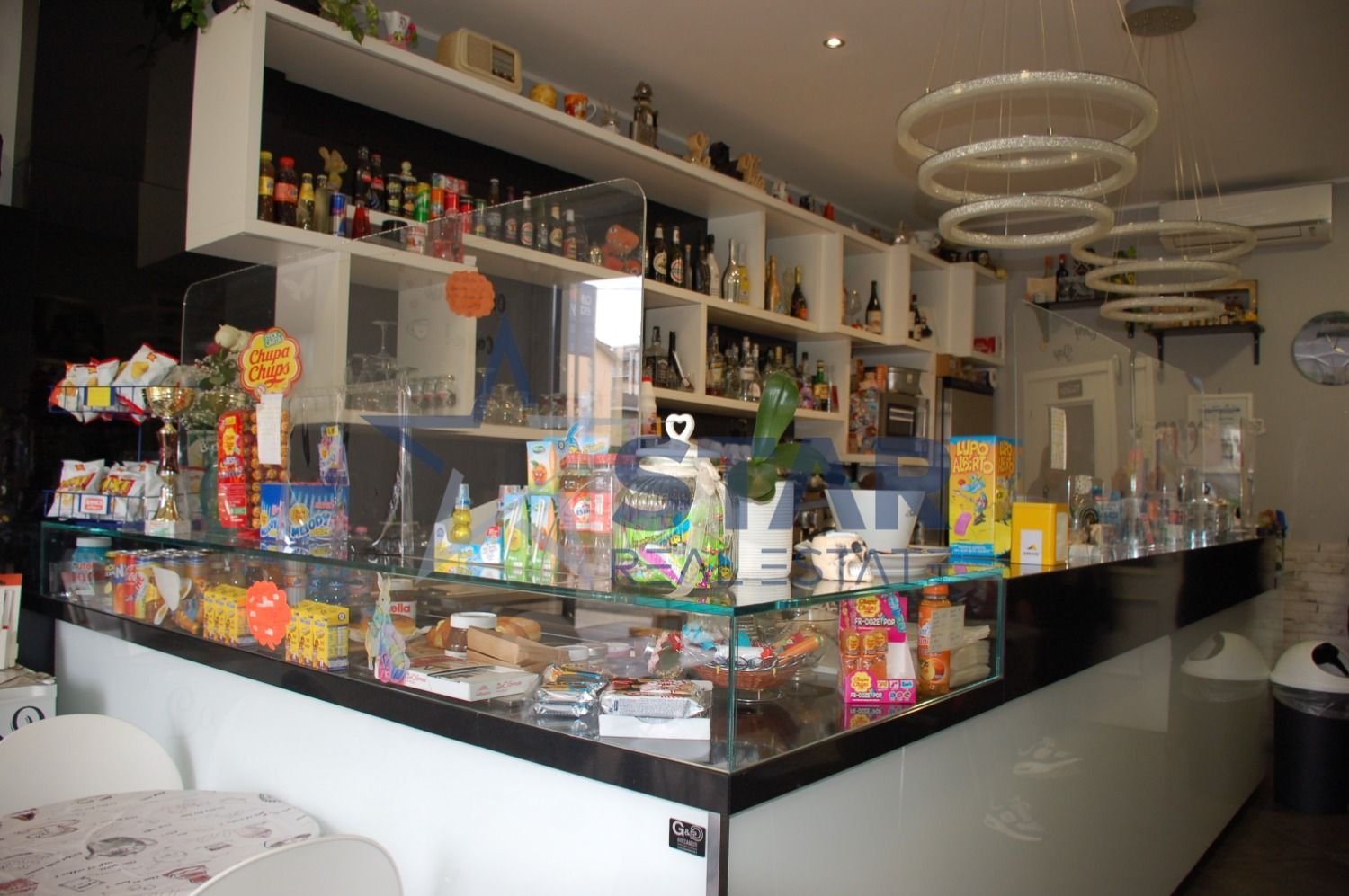 38m² Commercial property in Cinisello Balsamo, Italy No. 15391