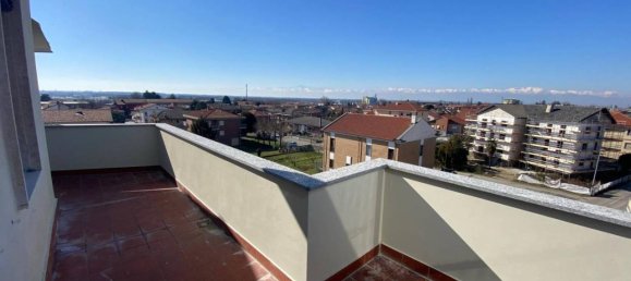 2 rooms Penthouse in Cambiano, Italy No. 35611 11