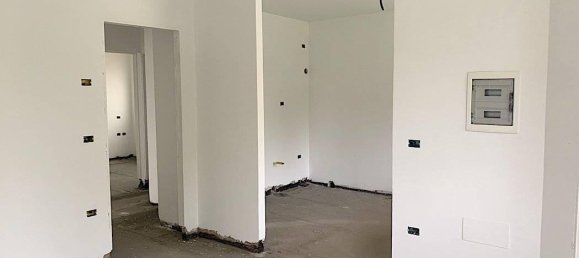 4 rooms Apartment in Morgano, Italy No. 160978 2