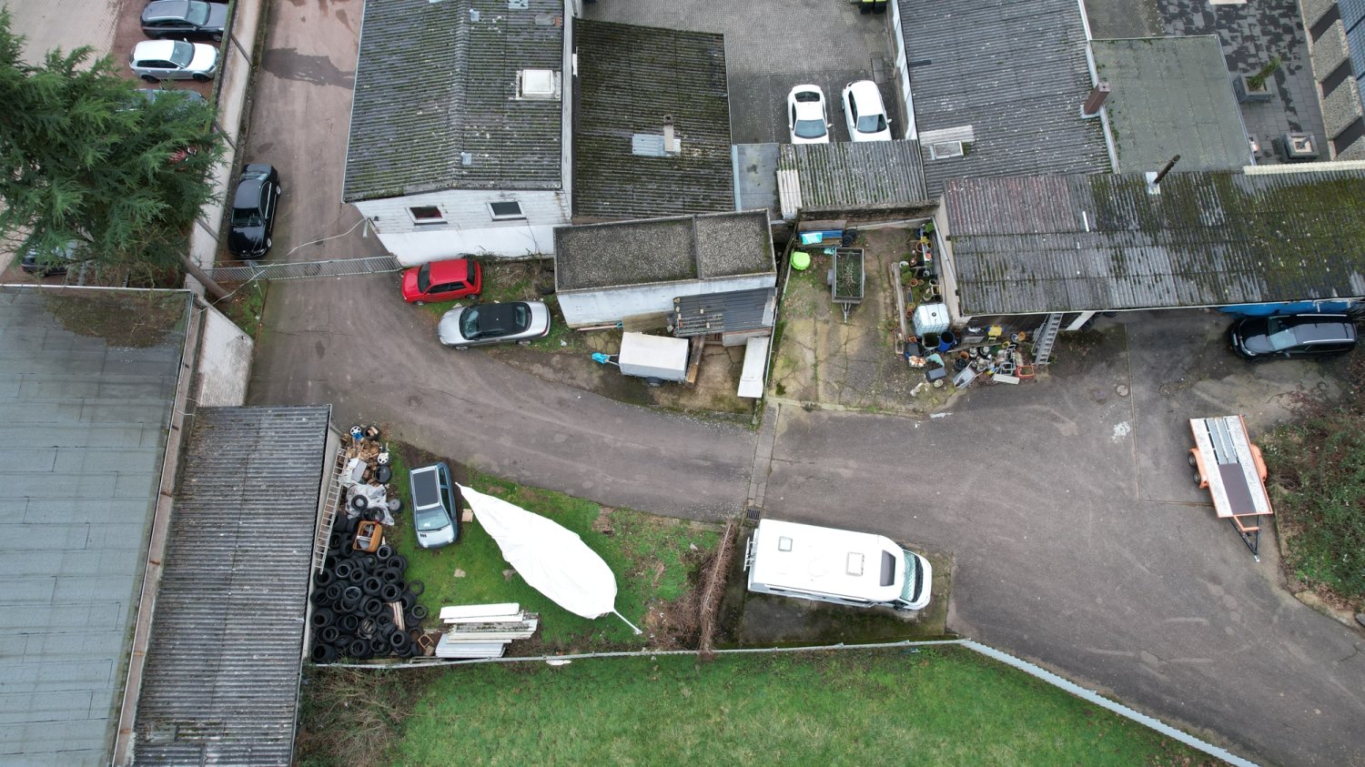 Здание в Саарбрюккен, Германия № 367951