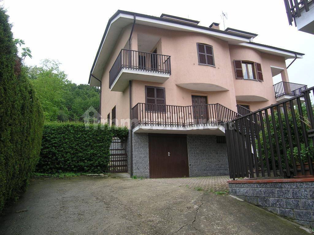 4 bedrooms Villa in Portacomaro, Italy No. 79512