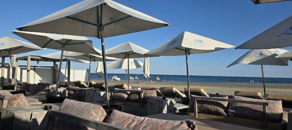 750m² Commercial property in Agde, France No. 294426 2