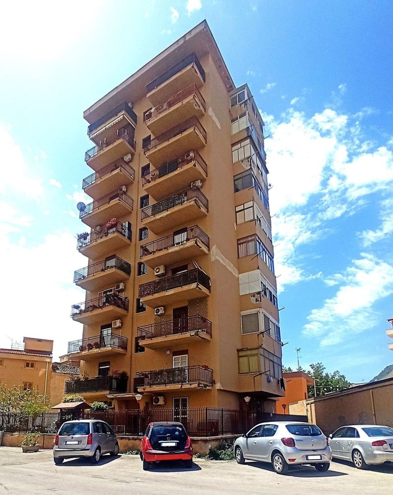 3 chambres Appartement à Palermo, Italy No. 403439