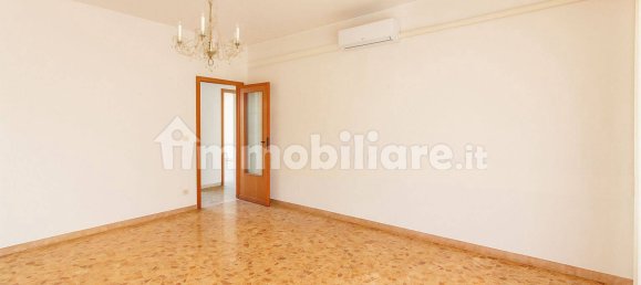 2 bedrooms Apartment in Pisa, Italy No. 302306 4