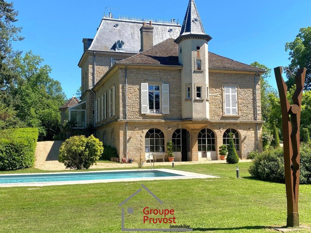 6 bedrooms Castles in Macon, France No. 352183