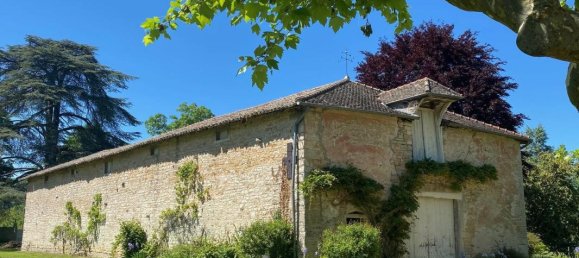 6 bedrooms Castles in Macon, France No. 352183 4