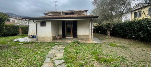 5 rooms House in Castelnuovo Magra, Italy No. 180523 2