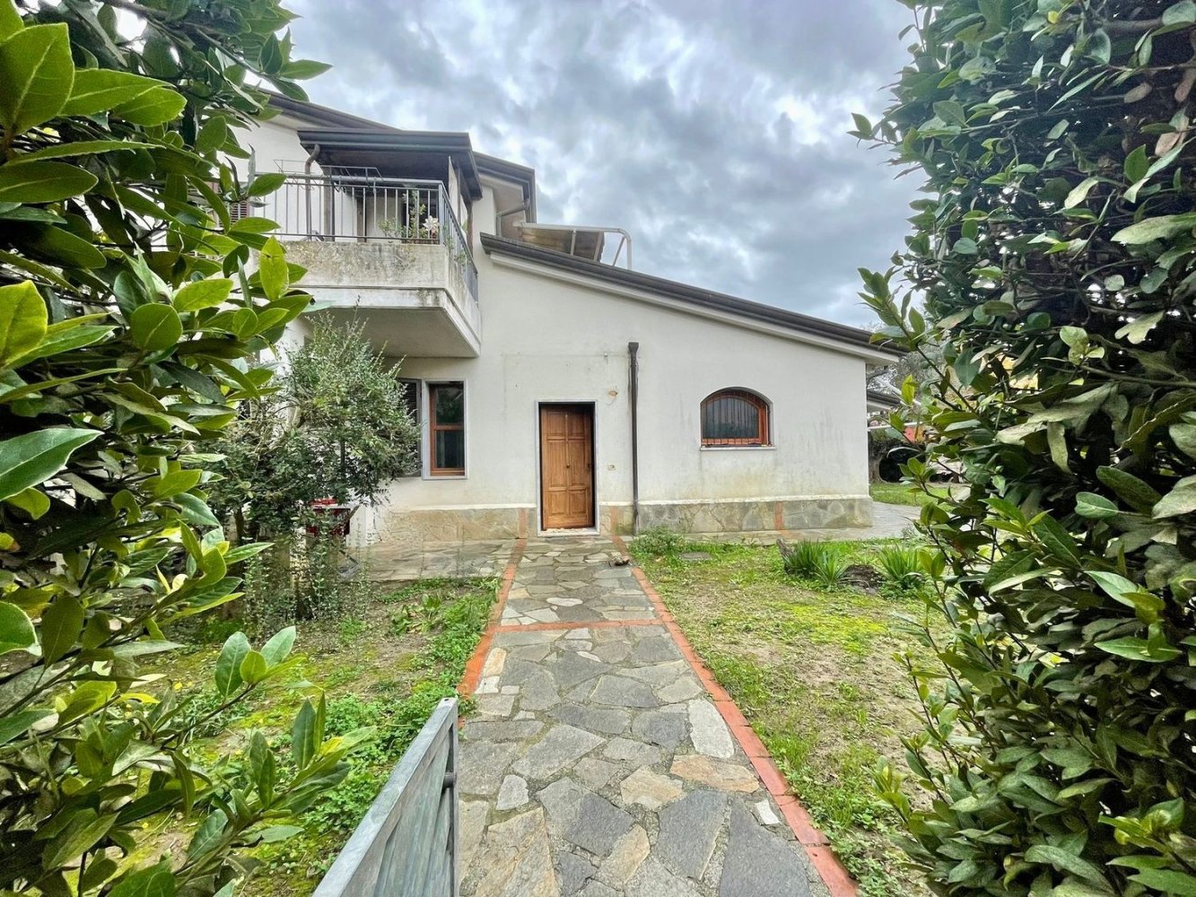 5 rooms House in Castelnuovo Magra, Italy No. 180523