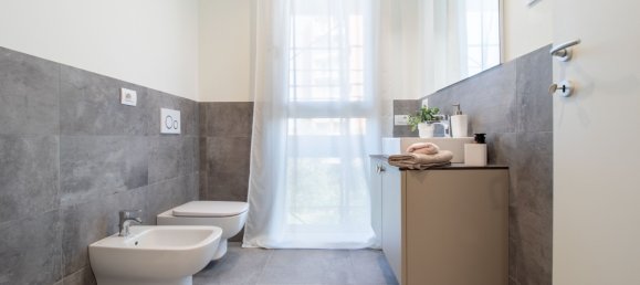 2 bedrooms Apartment in Milan, Italy No. 244187 5