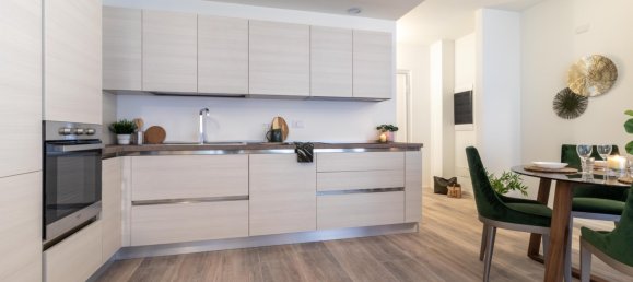 2 bedrooms Apartment in Milan, Italy No. 244187 3