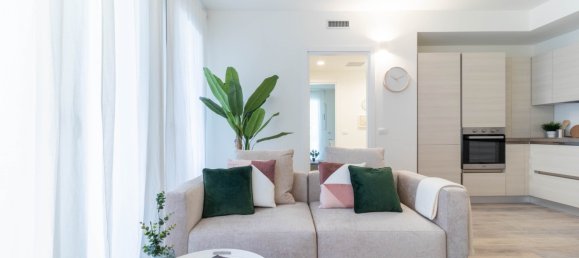 2 bedrooms Apartment in Milan, Italy No. 244187 9