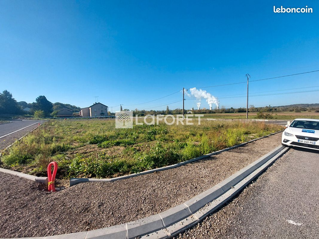  قطعة أرض في Koenigsmacker, France 623متر مربع رقم 210379