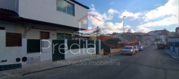 Casa de 3 dormitorios en Cascais, Portugal No. 28000 49