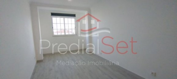 Casa de 3 dormitorios en Cascais, Portugal No. 28000 33