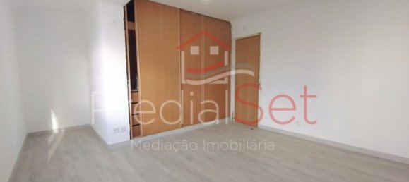 Casa de 3 dormitorios en Cascais, Portugal No. 28000 19