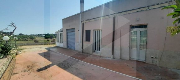 4 rooms Villa in Locorotondo, Italy No. 24753 5