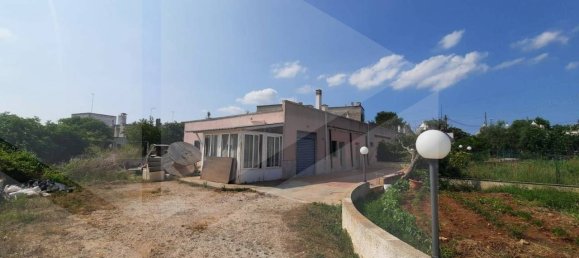 4 rooms Villa in Locorotondo, Italy No. 24753 3
