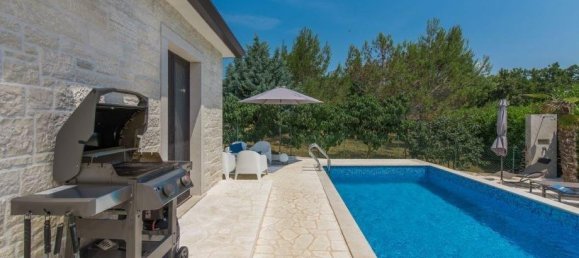 Casa de 3 dormitorios en Novigrad, Croatia No. 175 3