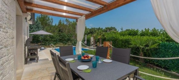 Casa de 3 dormitorios en Novigrad, Croatia No. 175 4