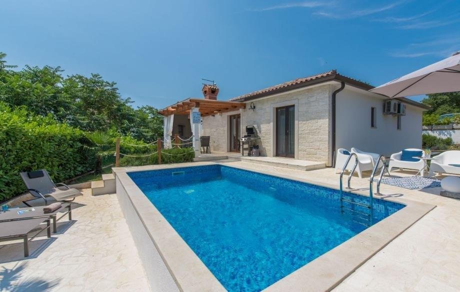 Casa de 3 dormitorios en Novigrad, Croatia No. 175