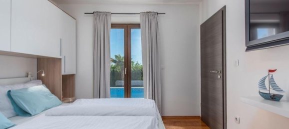 Casa de 3 dormitorios en Novigrad, Croatia No. 175 9