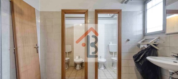 Entrepôt à San Giorgio di Piano, Italy 1202m² No. 128972 14