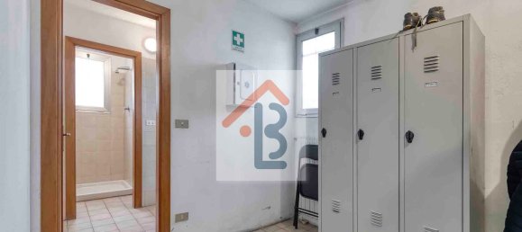 Entrepôt à San Giorgio di Piano, Italy 1202m² No. 128972 17