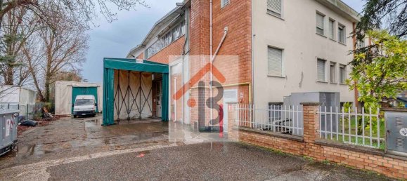 Entrepôt à San Giorgio di Piano, Italy 1202m² No. 128972 23