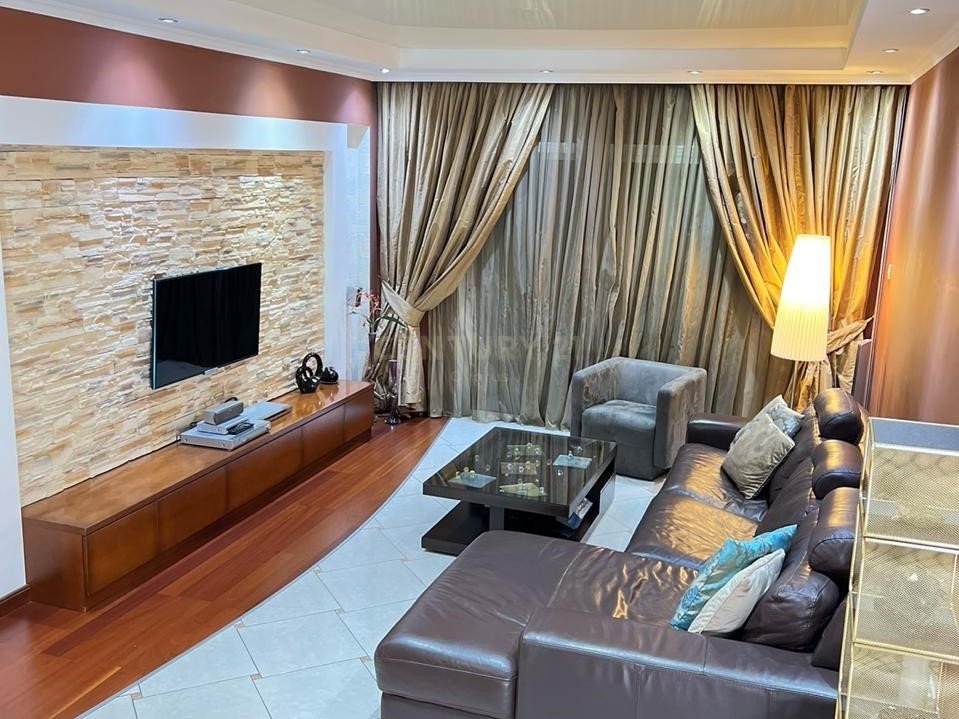 Квартира с 3 спальнями в Лимасол, Кипр № 3782