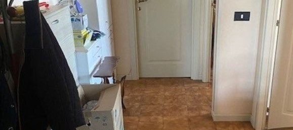 5 bedrooms Apartment in Modena, Italy No. 327806 18