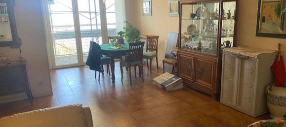 5 bedrooms Apartment in Modena, Italy No. 327806 5