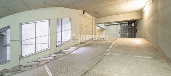 Гараж с 1 комнатой в Милан, Италия № 243636 14