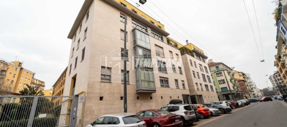 Гараж с 1 комнатой в Милан, Италия № 243636 20