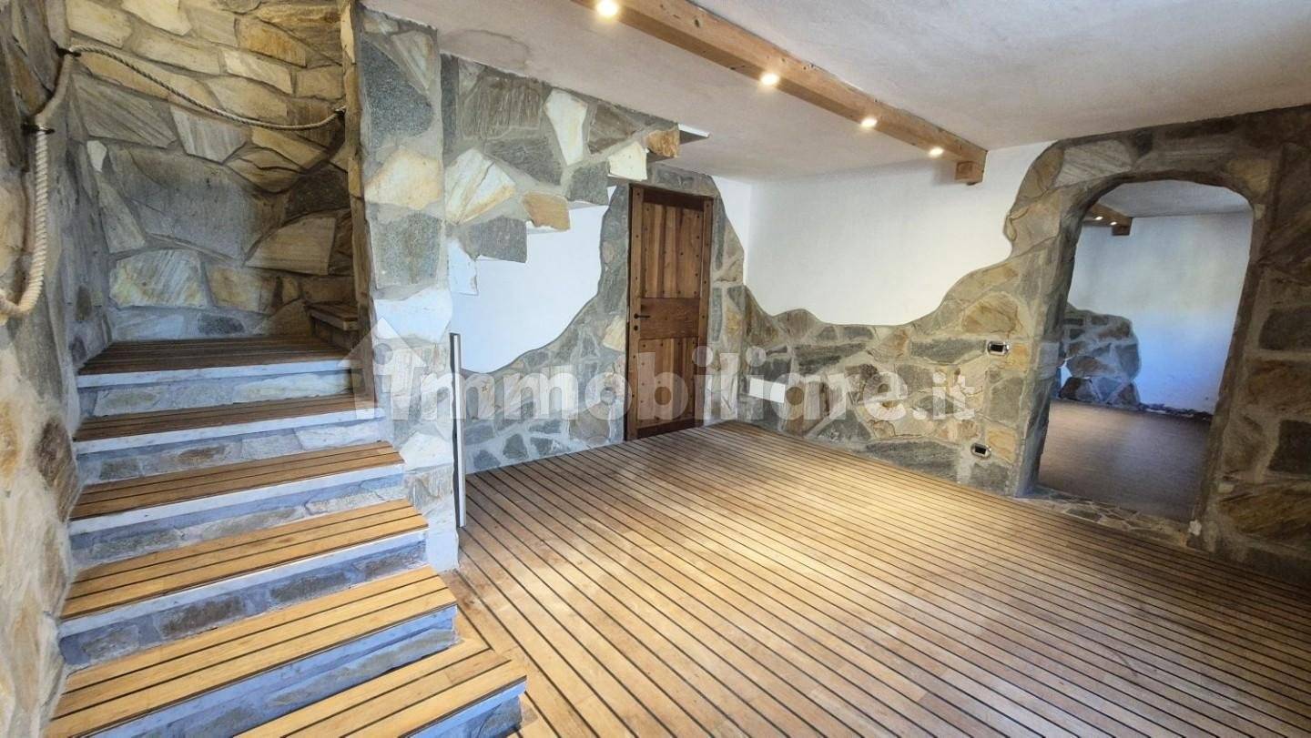 3 bedrooms Villa in Camaiore, Italy No. 51756